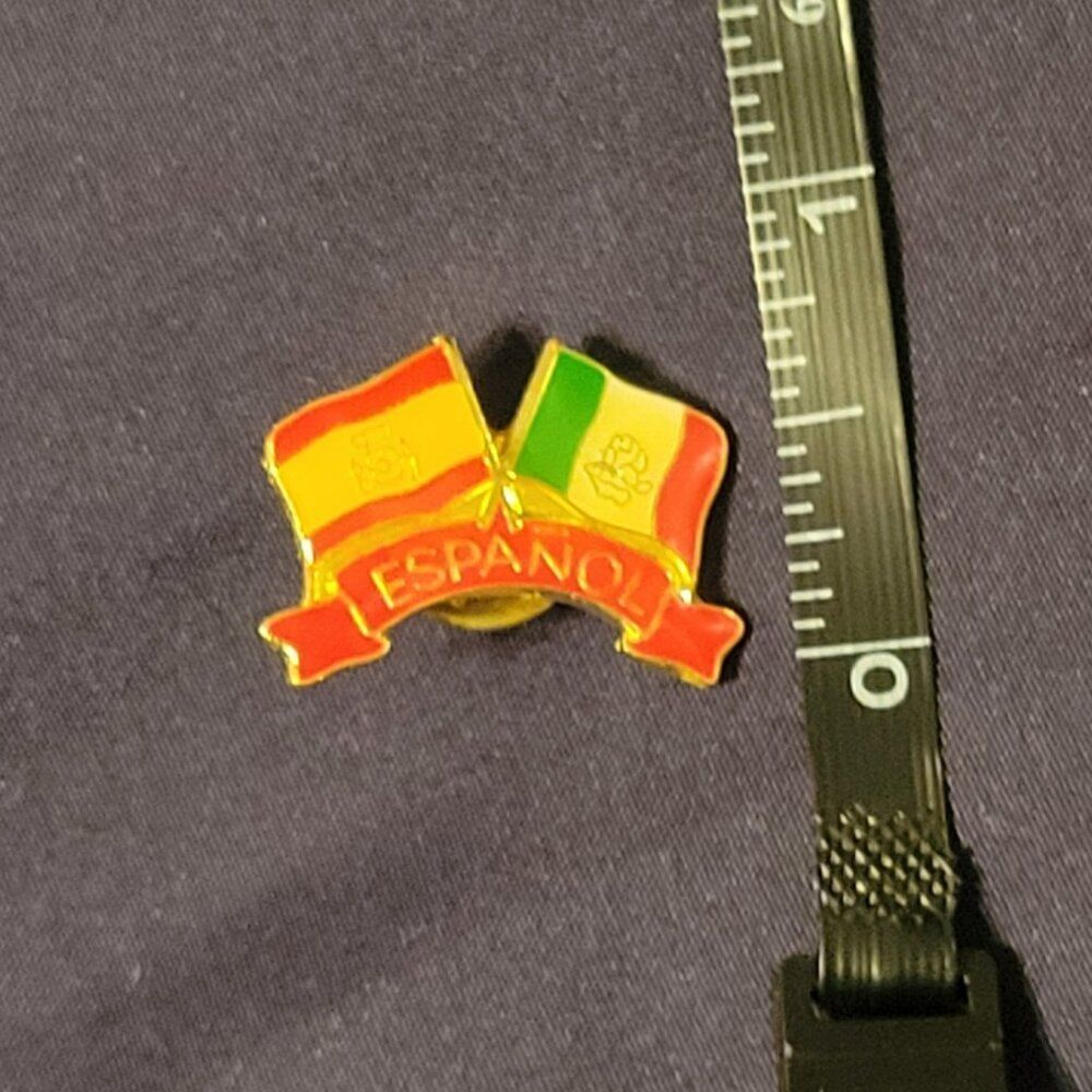 ESPANOL GOLD PIN.